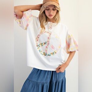E9. NEW EASEL Boho Floral Peace Sign White Top Patchwork Cotton Bubble Sleeve